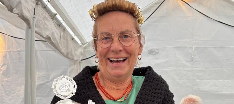 Nel als Zeeuws vrouwtje.jpg